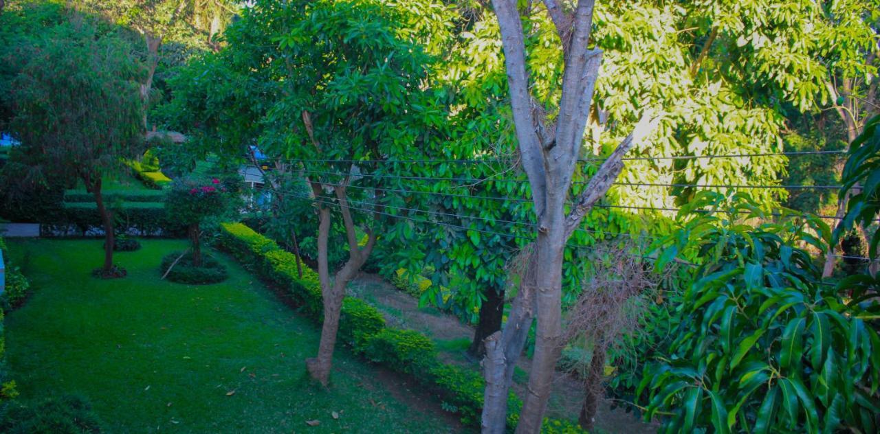 Equator Hotel Arusha Kültér fotó