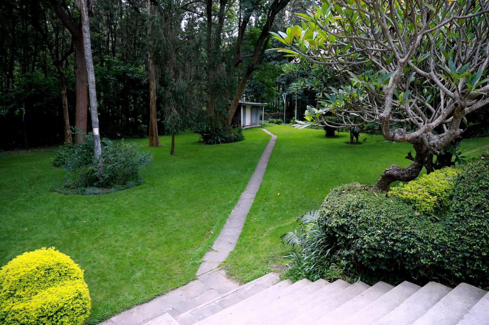 Equator Hotel Arusha Kültér fotó