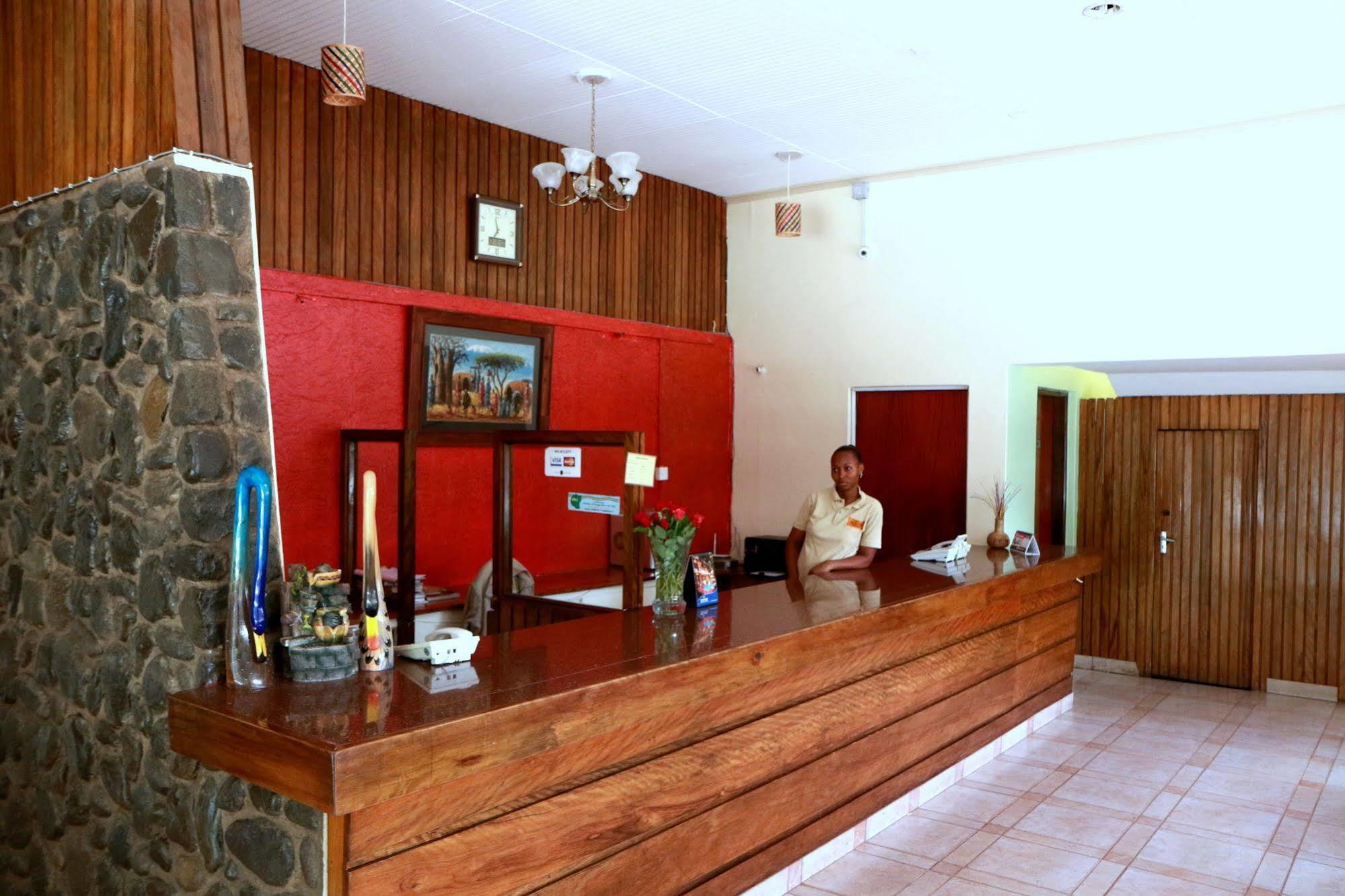 Equator Hotel Arusha Kültér fotó
